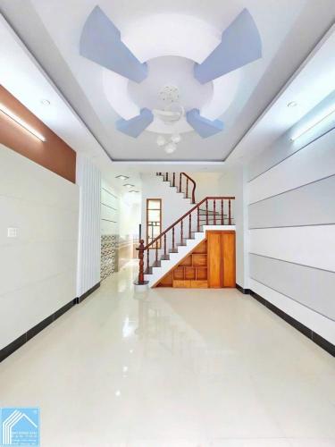 NHÀ 3 TẦNG KIÊNG CỐ ĐẬU XE OTO TRONG NHÀ -TRỤC CHÍNH HẺM LT 1 - 2 NGUYỄN VĂN CỪ GIÁP 