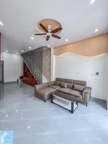 NHÀ 3 TẦNG MỚI XÂY 100%. TRỤC CHÍNH HẺM NHỰA 5M. CÁCH CHỢ AN HOÀ 50M. XUNG QUANH ĐẦY ĐỦ TIỆN ÍCH.