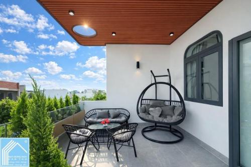 NHÀ 3TẦNG MỚI TẶNG FULL NỘI THẤT CAO CẤP - SỐ 122 ĐƯỜNG D14 KDC HỒNG LOAN. 