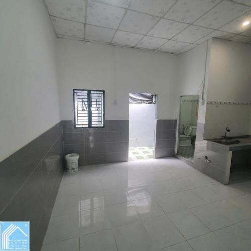 NHÀ 4 TRIỆU- GẦN TRƯỜNG FPT  ( 1máy lạnh)  Cho thuê nhà gần trường FPT đường nguyễn văn cừ nối dài