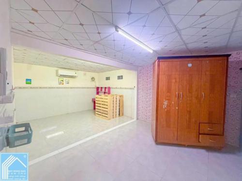 Nhà 5 Triệu- Gần Chợ Bà Bộ  ( 2 máy lạnh, máy giặt , máy lọc nước) 