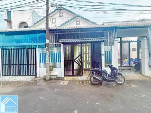 Nhà 5 Triệu- Gần Chợ Bà Bộ  ( 2 máy lạnh, máy giặt , máy lọc nước) 