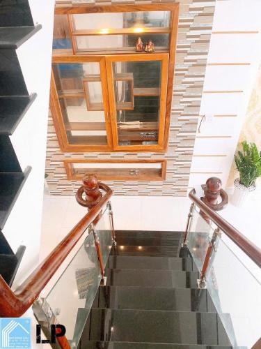 Nhà Bán hoặc cho Thuê - Nhà 1 Trệt 2 Lầu Góc 2 Mặt tiền hẻm 11 Nguyễn Văn Linh 