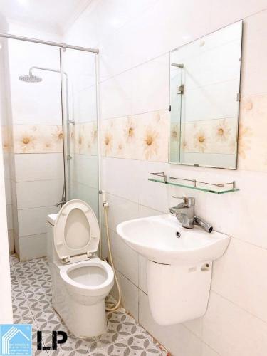 Nhà Bán hoặc cho Thuê - Nhà 1 Trệt 2 Lầu Góc 2 Mặt tiền hẻm 11 Nguyễn Văn Linh 