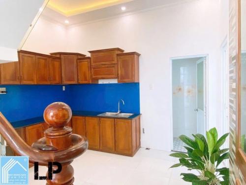 Nhà Bán hoặc cho Thuê - Nhà 1 Trệt 2 Lầu Góc 2 Mặt tiền hẻm 11 Nguyễn Văn Linh 