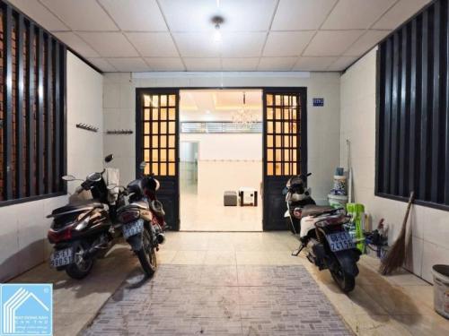 Nhà cấp 4 hẻm nhánh KDC 30 đường Nguyễn Văn Linh - Sau TTĐT lái xe - Gần Siêu thị Mega