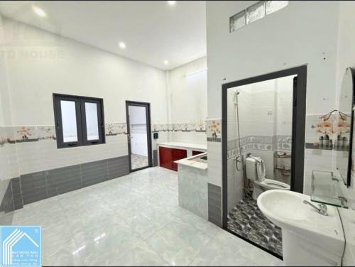 Nhà cho Thuê hoặc Bán - Nhà Trệt Lầu số 97/2B đường Phạm Ngũ Lão, P.Cái Khế, Cần Thơ