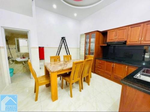 BÁN NHÀ TRỆT LẦU KIÊN CỐ- ĐƯỜNG A5 - KDC PHÚ AN- GẦN TRƯỜNG TIỂU HỌC.