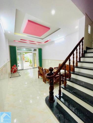 BÁN NHÀ TRỆT LẦU KIÊN CỐ- ĐƯỜNG A5 - KDC PHÚ AN- GẦN TRƯỜNG TIỂU HỌC.