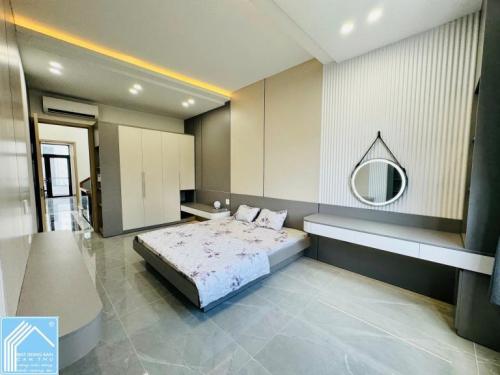 NHÀ ĐẸP 1 TRỆT 2 LẦU MỚI 100% - FULL NỘI THẤT CAO CẤP ĐƯỜNG D35 - KDC HỒNG LOAN (SỔ HỒNG HOÀN CÔNG)
