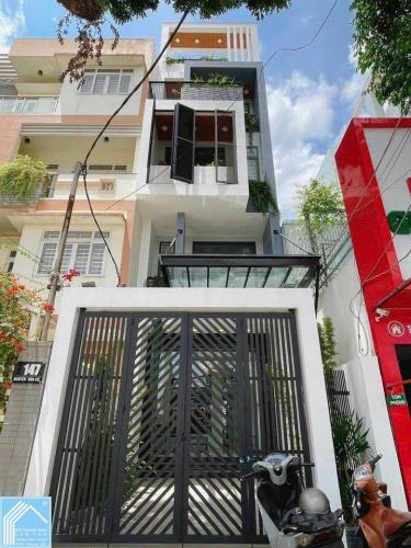 Nhà đường Nguyễn Văn Cừ thiết kế hiện đại 5 tầng thuận tiện kinh doanh
