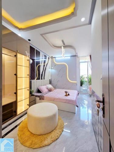 NHÀ LẦU 3 P.NGỦ - Ô TÔ ĐẬU TRONG NHÀ - HẺM 11 NGUYỄN VĂN LINH - GIÁP ĐS1 KHU CÁN BỘ ĐHCT