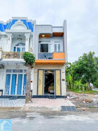 NHÀ LẦU ĐÚC XÂY MỚI RẤT ĐẸP | FULL NỘI THẤT KDC CỬU LONG KẾ BÊN ĐH Y DƯỢC - KDC AN NINH ỔN ĐỊNH