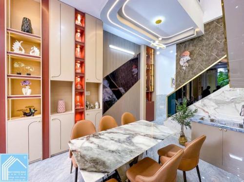 NHÀ LẦU ĐÚC XÂY MỚI RẤT ĐẸP | FULL NỘI THẤT KDC CỬU LONG KẾ BÊN ĐH Y DƯỢC - KDC AN NINH ỔN ĐỊNH