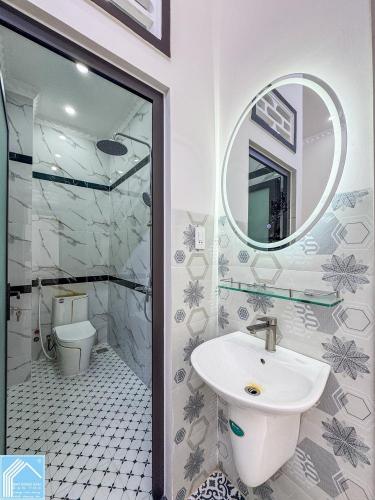 NHÀ LẦU ĐƯỜNG TÔ VĨNH DIỆN - CÁCH BV NHI ĐỒNG 500M