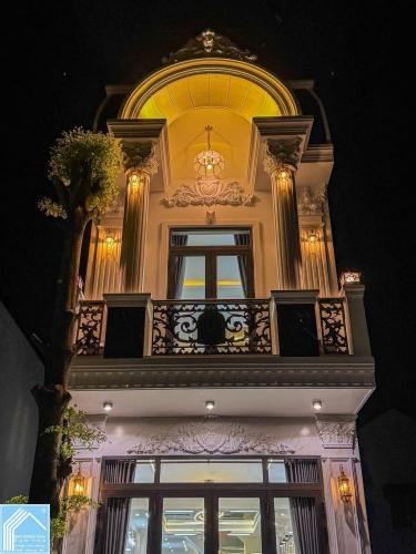 NHÀ LẦU GẦN ĐH NAM CẦN THƠ - LỘ NHỰA Ô TÔ ĐẬU TRONG NHÀ