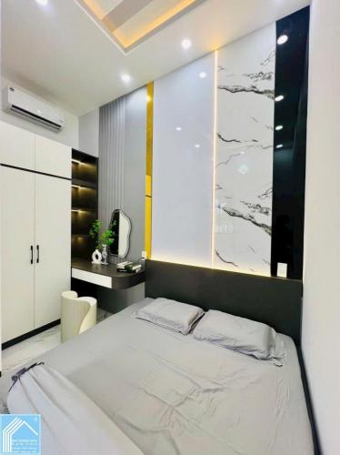 NHÀ LẦU GỐC 2 MẶT TIỀN - LỘ NHỰA OTO TỚI NHÀ - TRỤC CHÍNH HẺM 6 TRẦN VĨNH KIẾT - P AN BÌNH