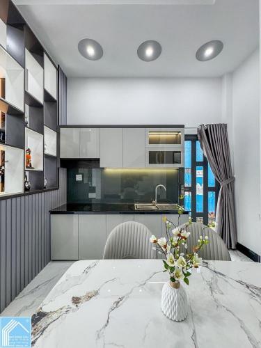 NHÀ LẦU GÓC 2 MẶT TIỀN HẺM 6 TRẦN VĨNH KIẾT - LỘ NHỰA ĐÃ NÂNG CẤP ĐÔ THỊ