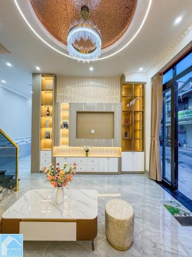 NHÀ LẦU HẺM 7 NGUYỄN VĂN LINH - 5 PHÒNG NGỦ - CÓ GARA Ô TÔ