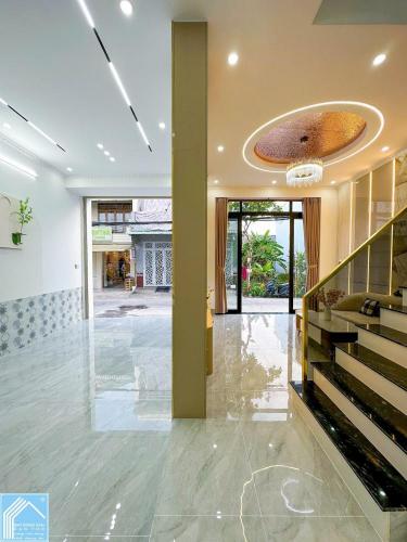 NHÀ LẦU HẺM 7 NGUYỄN VĂN LINH - 5 PHÒNG NGỦ - CÓ GARA Ô TÔ