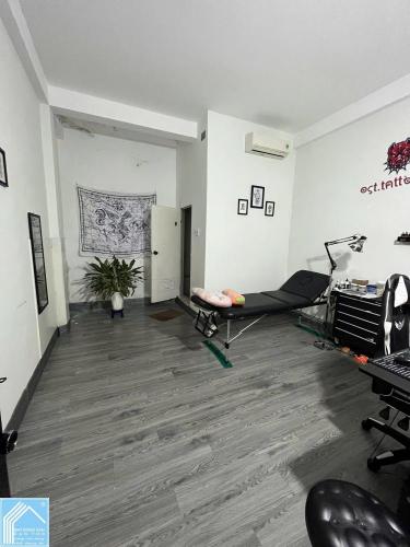 Nhà Mặt tiền đường Võ Thị Sáu - đoạn Ngô Quyền & Nguyễn Trãi - Bên hông Trường Châu Văn Liêm