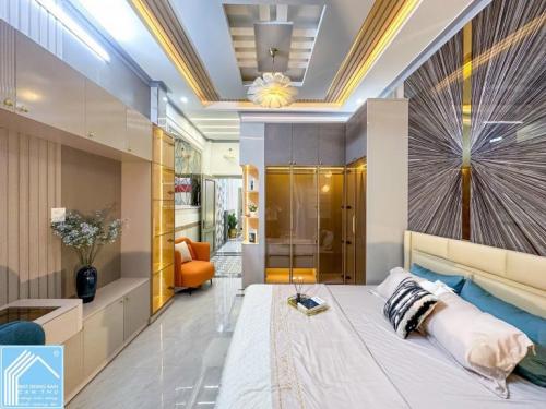 NHÀ MỚI 1 TRỆT 1 LẦU GẦN ĐẠI HỌC Y DƯỢC  Ô TÔ ĐẬU TRONG NHÀ