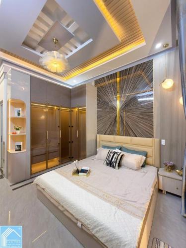 NHÀ MỚI 1 TRỆT 1 LẦU GẦN ĐẠI HỌC Y DƯỢC  Ô TÔ ĐẬU TRONG NHÀ