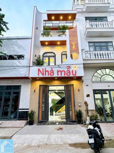 NHÀ MỚI XÂY 1 TRỆT 2 LẦU FULL NỘI THẤT - KHU TRUNG TÂM VĂN HOÁ TÂY ĐÔ 