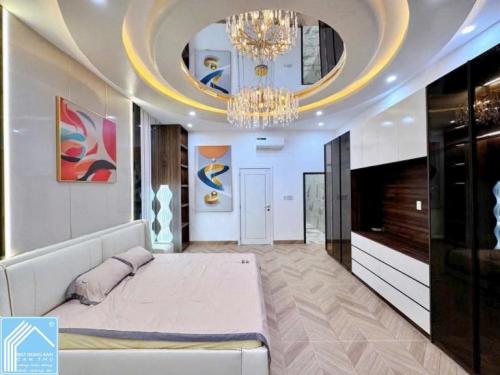 NHÀ PHỐ 1 TRỆT 2 LẦU - TRỤC CHÍNH ĐƯỜNG D1 KDC HỒNG LOAN - THÀNH PHỐ CẦN THƠ 