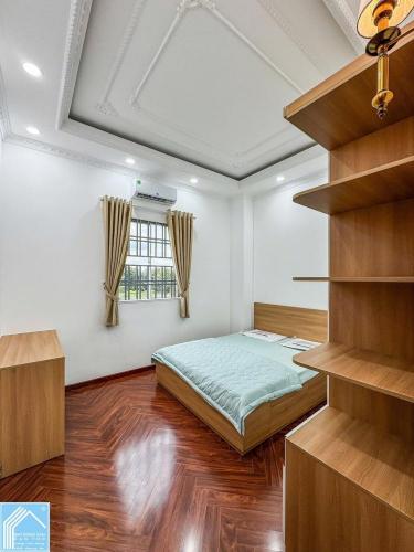 ​NHÀ PHỐ 1 TRỆT 3 LẦU MT ĐƯỜNG NGUYỄN VĂN TRỖI CẶP VÁCH ĐH CẦN THƠ 