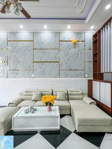 ​NHÀ PHỐ 1 TRỆT 3 LẦU MT ĐƯỜNG NGUYỄN VĂN TRỖI CẶP VÁCH ĐH CẦN THƠ 