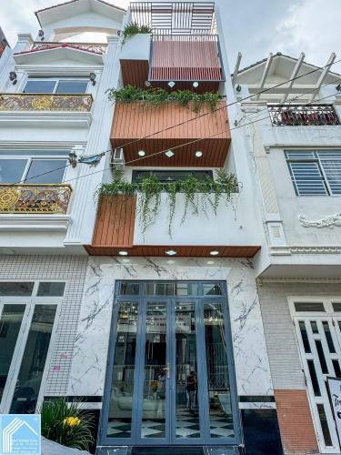 ​NHÀ PHỐ 1 TRỆT 3 LẦU MT ĐƯỜNG NGUYỄN VĂN TRỖI CẶP VÁCH ĐH CẦN THƠ 