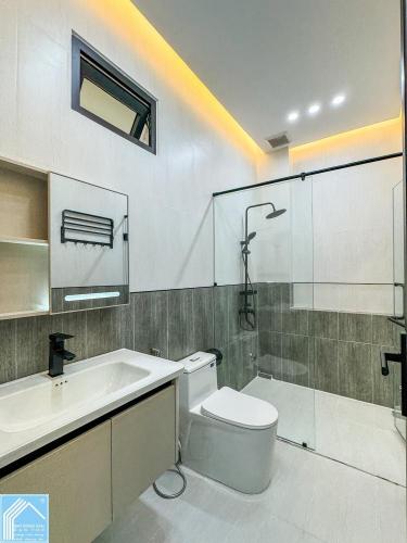 NHÀ PHỐ 3 TẦNG MẪU MỚI THUỘC KDC HỒNG LOAN