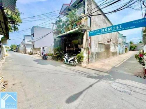 NHÀ TRỆT 1 LẦU - ĐANG HOÀN THIỆN - HẺM 141 LÊ VĂN SÔ (CÁCH CHỢ CẨU VÁN 200M), P. AN THỚI