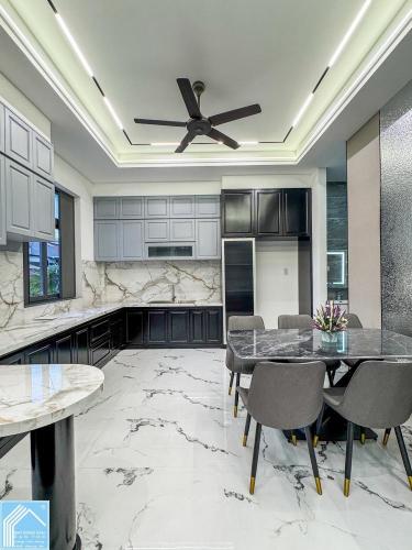 NHÀ TRỆT 2 LẦU GÓC 2 MẶT TIỀN HẺM 86 LÊ BÌNH - Ô TÔ ĐẬU TRƯỚC NHÀ 24/24