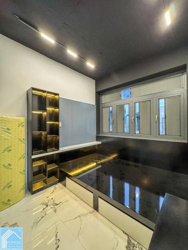 NHÀ TRỆT 2 LẦU GÓC 2 MẶT TIỀN HẺM 86 LÊ BÌNH - Ô TÔ ĐẬU TRƯỚC NHÀ 24/24