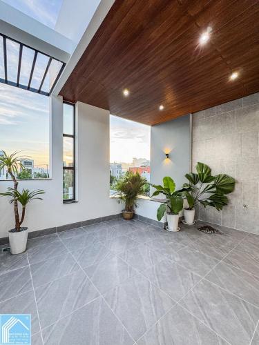 NHÀ TRỆT 2 LẦU KDC HỒNG LOAN - MỚI XÂY 100%