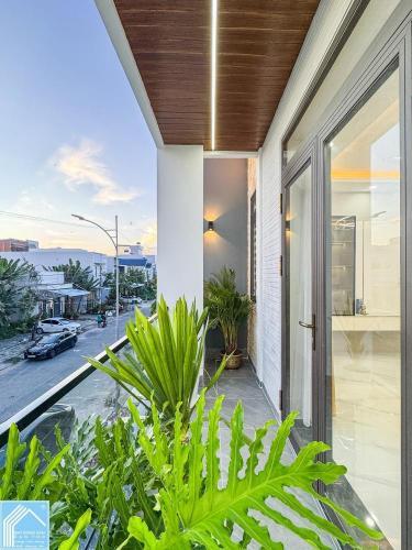 NHÀ TRỆT 2 LẦU KDC HỒNG LOAN - MỚI XÂY 100%