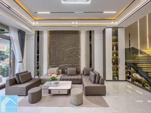 NHÀ TRỆT 2 LÀU MỚI ĐẸP - SANG XỊN MỊN THUỘC KDC HỒNG LOAN