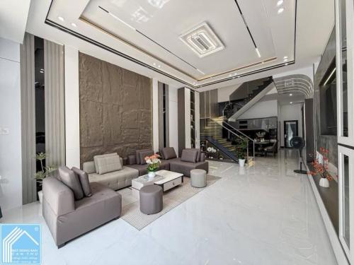 NHÀ TRỆT 2 LÀU MỚI ĐẸP - SANG XỊN MỊN THUỘC KDC HỒNG LOAN