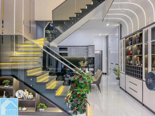 NHÀ TRỆT 2 LÀU MỚI ĐẸP - SANG XỊN MỊN THUỘC KDC HỒNG LOAN