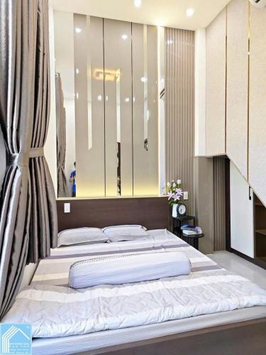  NHÀ TRỆT 2 LẦU MỚI – FULL NỘI THẤT – MẶT TIỀN TRẦN VĂN ƠN (Cách Nguyễn Đệ chỉ 1 căn nhà) 