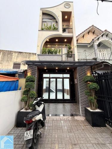 NHÀ TRỆT 2 LẦU + SÂN THƯỢNG HẺM SAU LƯNG CHỢ AN HÒA NHÀ TRỆT 2 LẦU + SÂN THƯỢNG HẺM SAU LƯNG CHỢ AN HÒA