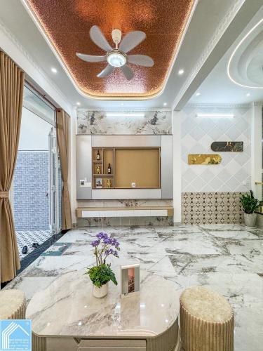 NHÀ TRỆT 2 LẦU SAU LƯNG KDC ĐẠI NGÂN - CÓ SÂN ĐẬU Ô TÔ