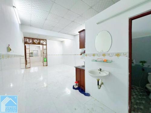 NHÀ TRỆT DIỆN TÍCH RỘNG GẦN 130M2 - CAO RÁO- H. 876 TRẦN NAM PHÚ