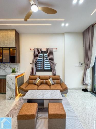 NHÀ TRỆT LẦU GÓC 2 MẶT TIỀN HẺM 160 TẦM VU - SAU LƯNG CĐ CẦN THƠ