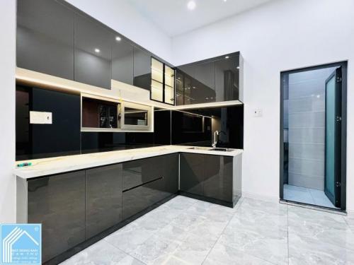 NHÀ TRỆT LẦU GÓC 2 MẶT TIỀN HẺM OTO TỚI NHÀ (HẺM 115 CMT8, TP. CẦN THƠ