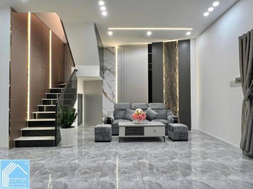 NHÀ TRỆT LẦU GÓC 2 MẶT TIỀN HẺM OTO TỚI NHÀ (HẺM 115 CMT8, TP. CẦN THƠ