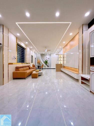 Nhà Trệt Lầu Góc 2 Mặt tiền Trục chính hẻm 233 đường Nguyễn Văn Cừ, P.Cái Khế