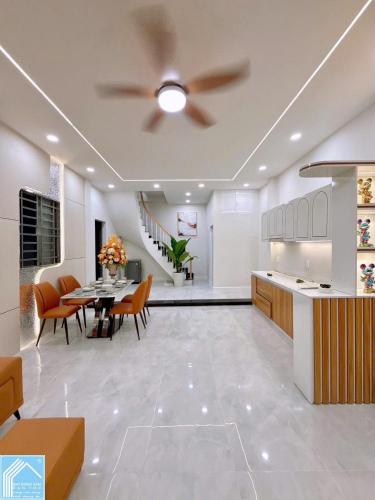 Nhà Trệt Lầu Góc 2 Mặt tiền Trục chính hẻm 233 đường Nguyễn Văn Cừ, P.Cái Khế